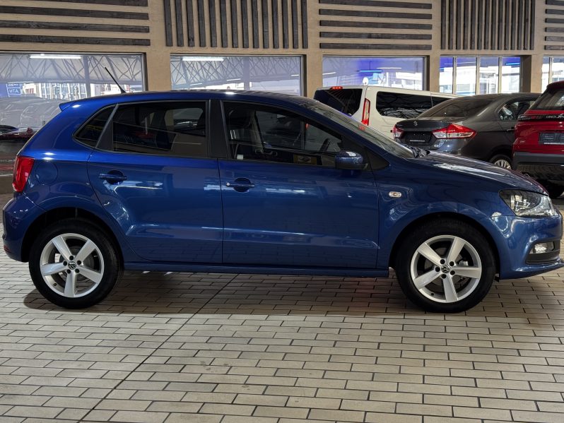 VOLKSWAGEN POLO VIVO HATCH 1.6 CMFOMFORTLINE TIPTRONIC 2024