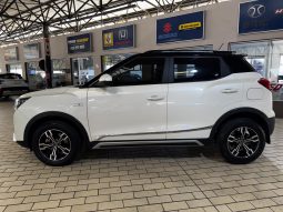 MAHINDRA XUV300 W6 Gasoline 2024